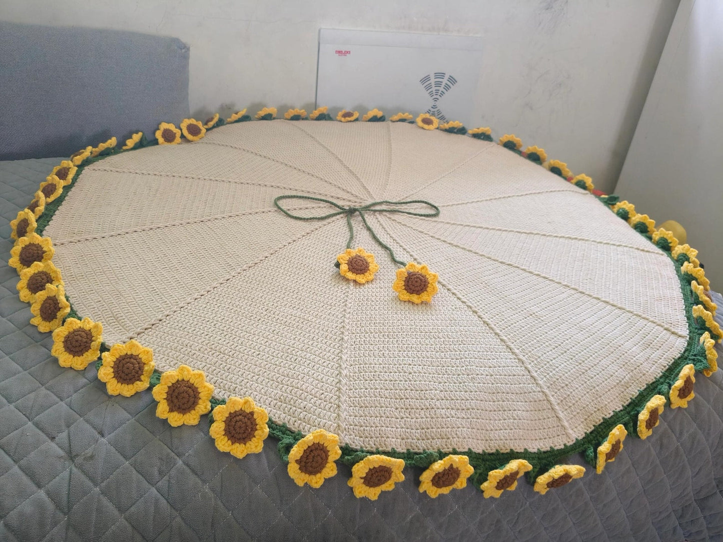 Pattern With Video tutorial, Crochet sunflower bouquet blanket pattern, Beginner friendly, English Patterns
